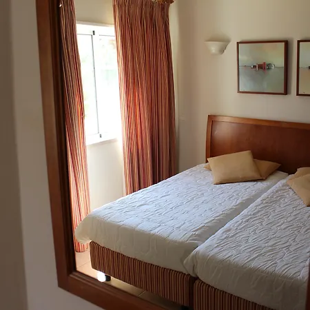 Do Castelo Apartment *