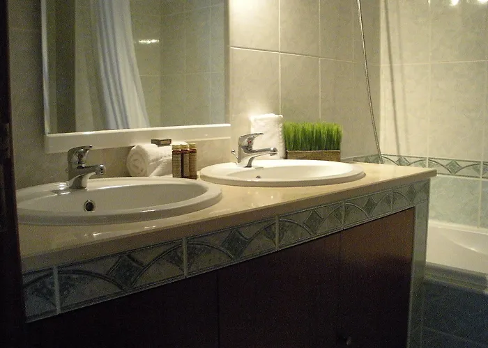 Do Castelo * 阿尔布费拉